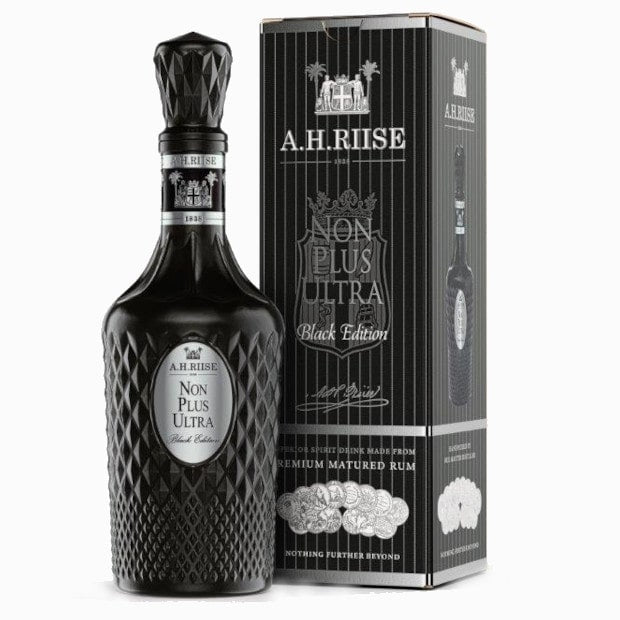 A. H. Riise Non Plus Ultra Black Edition 42% Vol. 0,7l